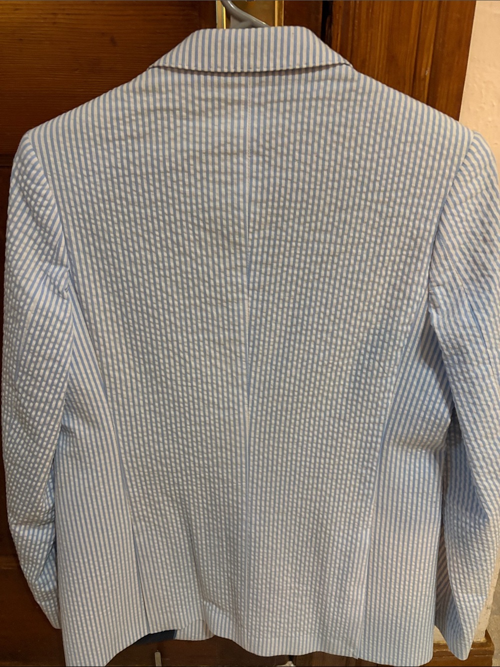 Vineyard Vines Boys Blue & White Striped Seersucker Blazer - Picture 3 of 4